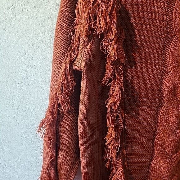 BTFBM Womens Burnt Orange Fall Sweater Size Medium with Fringe NWT - Picture 2 of 6